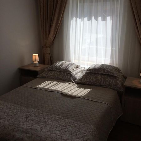 Liliom Vendeghaz Appartement Visegrád Buitenkant foto