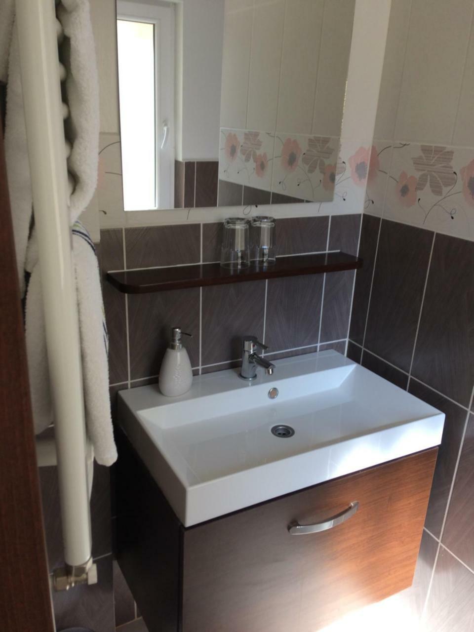 Liliom Vendeghaz Appartement Visegrád Buitenkant foto