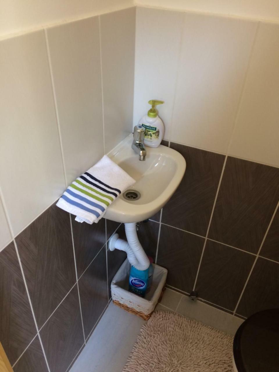 Liliom Vendeghaz Appartement Visegrád Buitenkant foto
